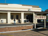 Looking across the dock at Dubbo station.